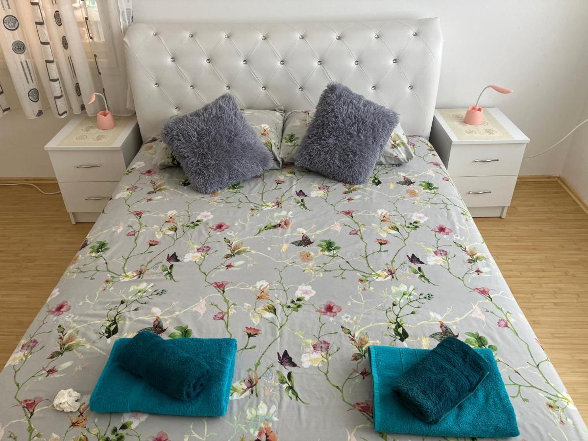 Apartamani Evelin Veliko Gradište Eksteriør billede